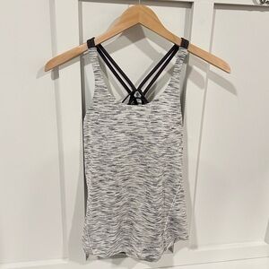 lululemon Raise The Barre Tank Top‎ (Size 4)